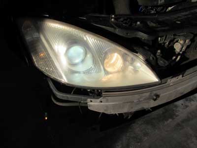 Mercedes Headlight Bi Xenon w/ Active Curvelight Broken Tab, Right A2218207261 W221 07-09 S550 S Class10